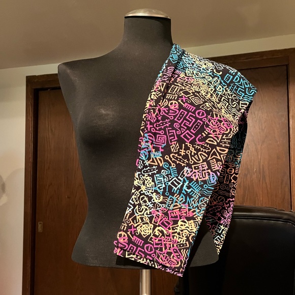 Lularoe TC Leggings - Picture 2 of 4